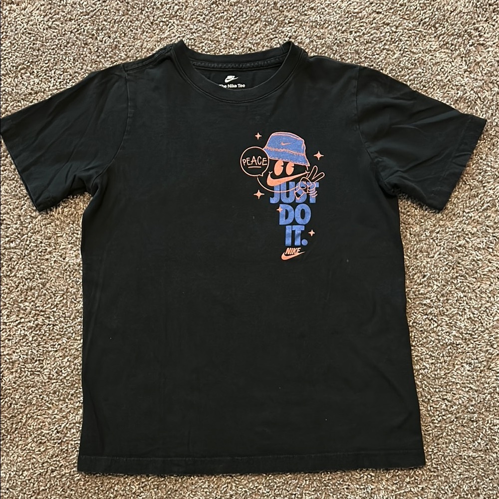 Nike Black Short Sleeve Tee with Graphic Design